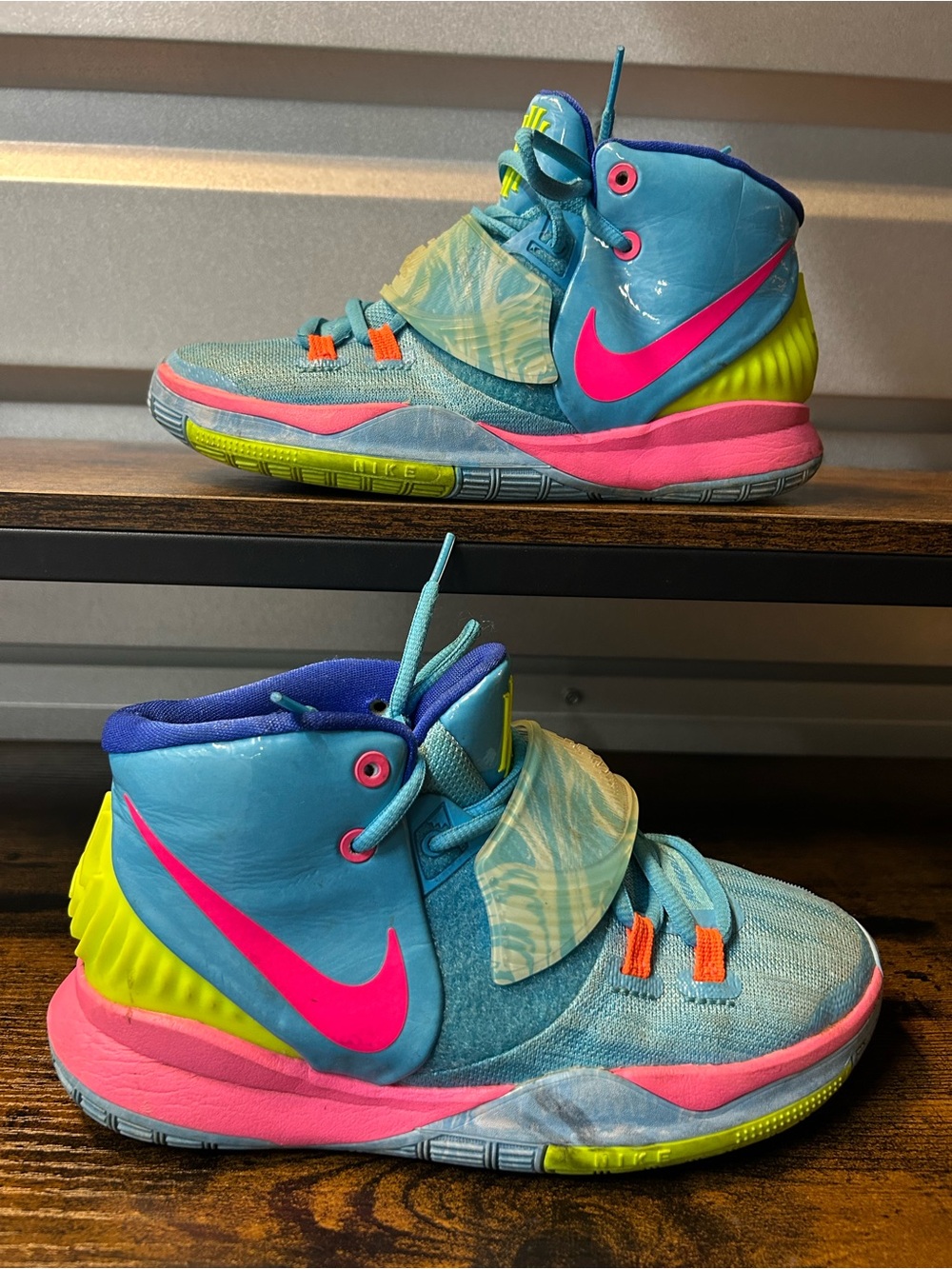 Nike Kyrie 6 Pool Sz 4.5 Youth Pre-owned. CZ4686-409.